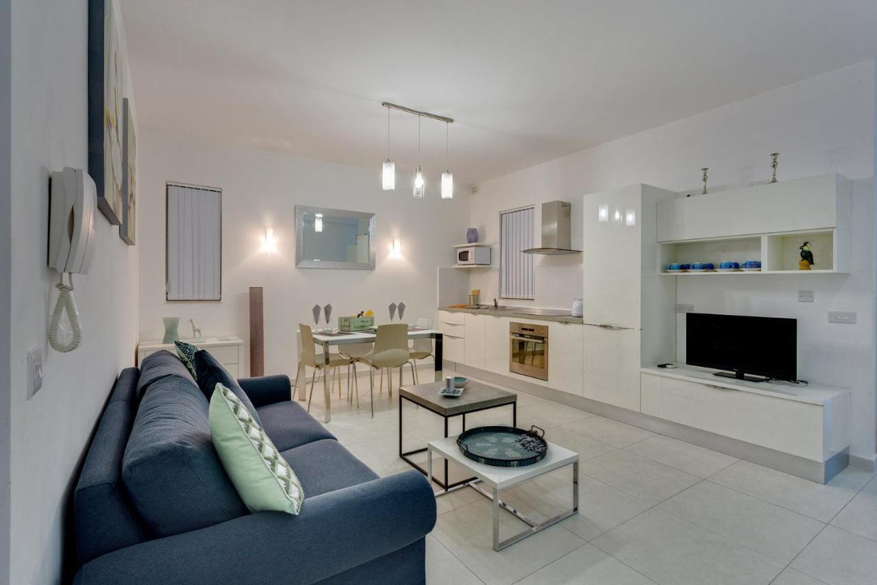 Modern Apartment In The Best Location, Perfect For Families Сліма Екстер'єр фото