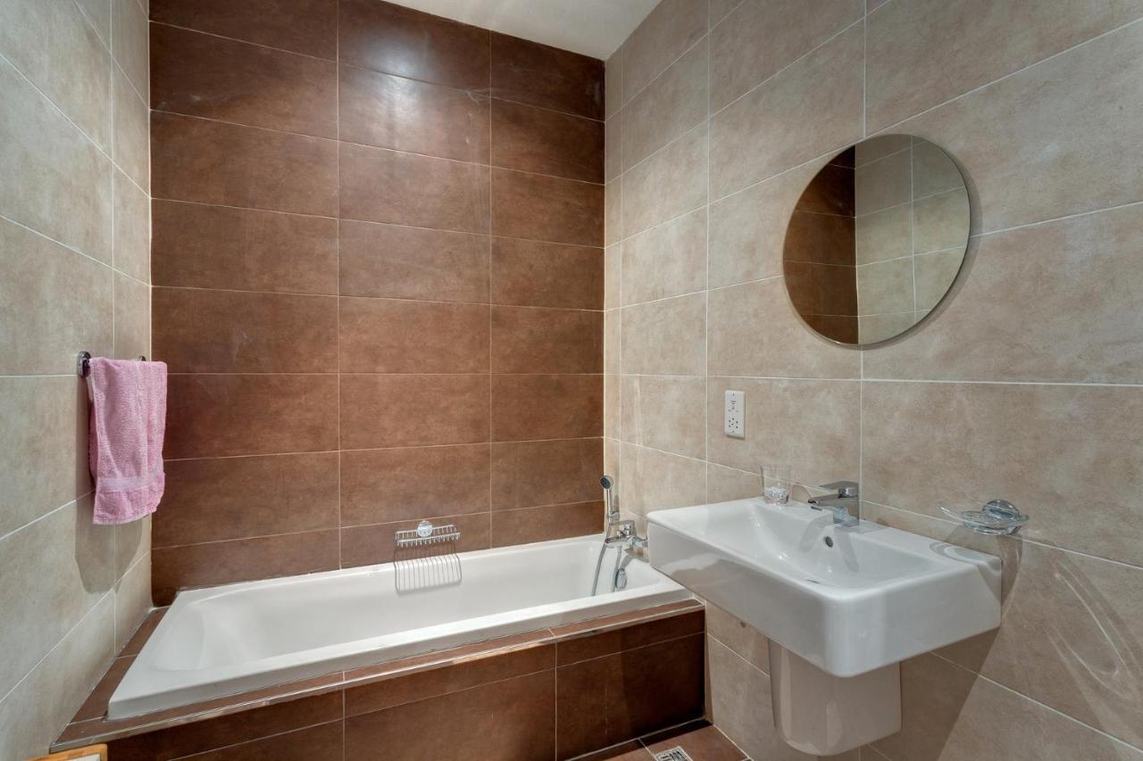 Modern Apartment In The Best Location, Perfect For Families Сліма Екстер'єр фото